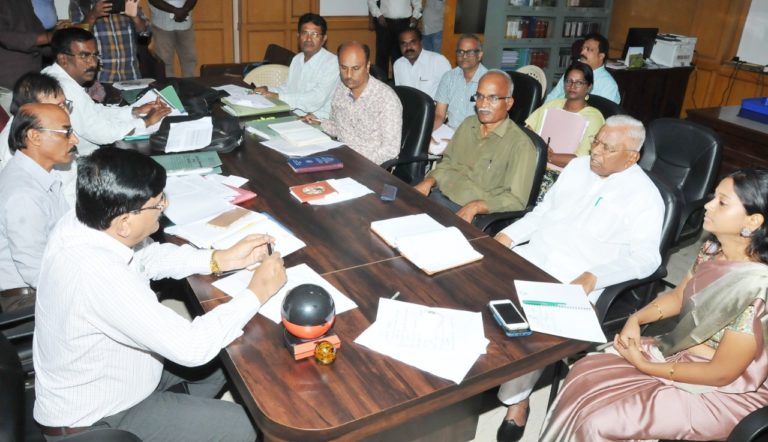 ಜಿ.ಪಂಗೆ ಭೇಟಿ ನೀಡಿದ ಸಂಸದ ಬಸವರಾಜು ಮಾಡಿದ್ದು ಏನು?