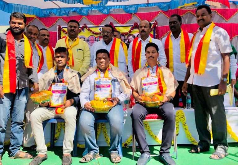 ವಯಸ್ಸು ಇಪ್ಪತ್ತೆಂಟು ಸೇವೆ ನೂರೆಂಟು