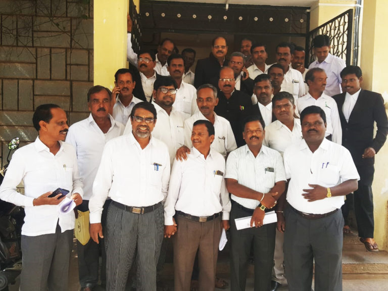 4ನೇ ಶನಿವಾರದ ರಜೆ ರದ್ದತಿ ವಿರುದ್ಧ ವಕೀಲರ ಪ್ರತಿಭಟನೆ