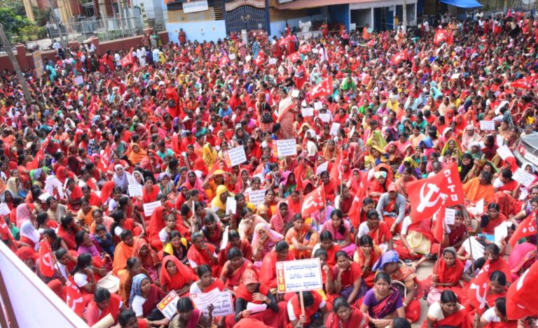 ಅಂಗನವಾಡಿ ಕಾರ್ಯಕರ್ತೆಯರ ಪ್ರತಿಭಟನೆ
