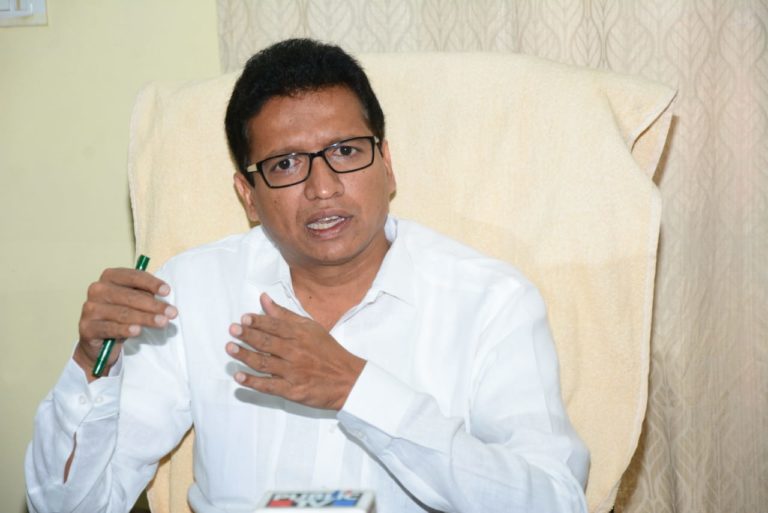 ತುಮಕೂರು ಧೂಳು ಸಿಟಿಯೂ ಹೌದು: ‌ಸ್ಮಾರ್ಟ್ ಸಿಟಿ ಆಡಳಿತ ಮಂಡಳಿ ವಿರುದ್ಧ ಶಾಸಕ‌‌ ಗರಂ