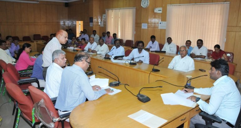 ಡಿಡಿಪಿಐ ಕಚೇರಿಯಲ್ಲಿ ಸಹಾಯವಾಣಿ ಸ್ಥಾಪಿಸುವಂತೆ ಜಿಲ್ಲಾಧಿಕಾರಿ  ಸೂಚನೆ