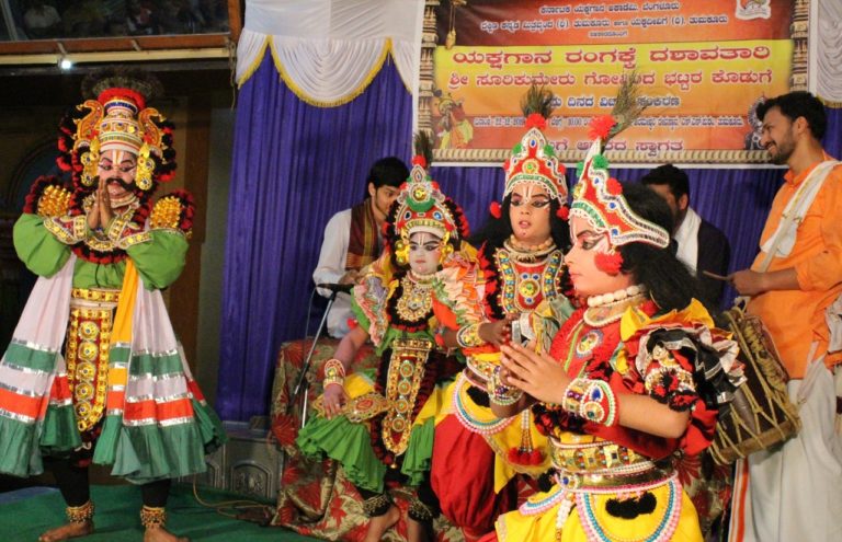 ತುಮಕೂರಿನಲ್ಲಿ ನಡೆಯಿತು ಗದಾಯುದ್ಧ