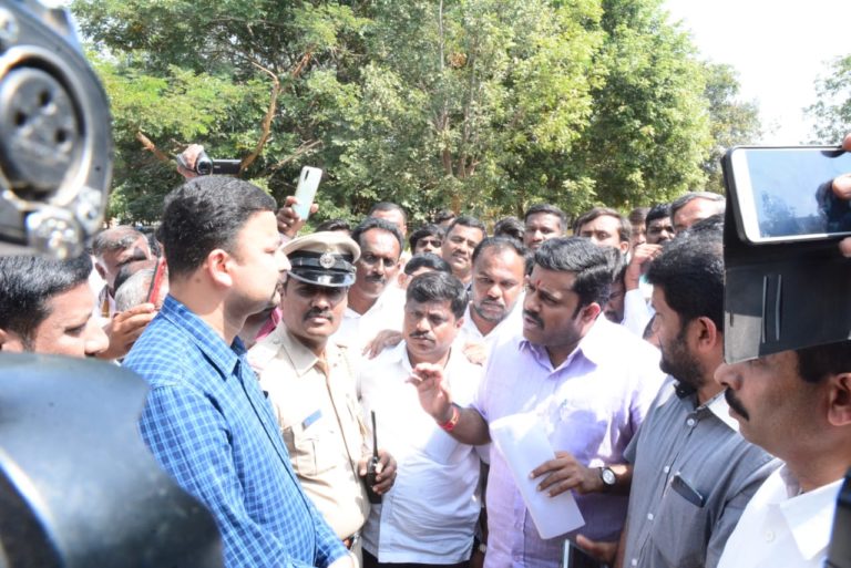 ನರಭಕ್ಷಕ ಚಿರತೆಗೆ ಬಾಲಕ ಬಲಿ: ಪರಿಹಾರ ನೀಡುವಂತೆ ಅರಣ್ಯ ಇಲಾಖೆಗೆ ಮುತ್ತಿಗೆ ಹಾಕಿದ ಶಾಸಕ