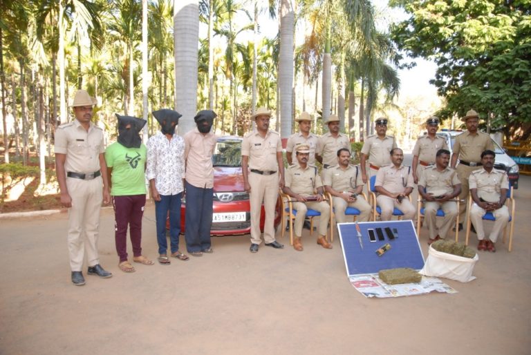 ಗಾಂಜಾ ಸಾಗಿಸುತ್ತಿದ್ದ ಮೂವರು ಆರೋಪಿಗಳ ಬಂಧನ