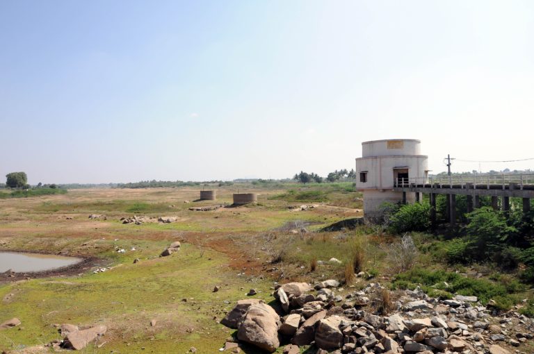 ನಾಗಲಮಡಿಕೆಯಲ್ಲಿ ನೀರಿಗಾಗಿ ಪ್ರತಿಭಟನೆ