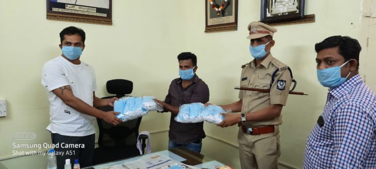 ಈ ಯುವಕ ವೈದ್ಯರು, ಪೊಲೀಸರ ಕೈ ಹಿಡಿದ ಹಿಂದಿನ ಕಥೆಯೇನು ಗೊತ್ತಾ?