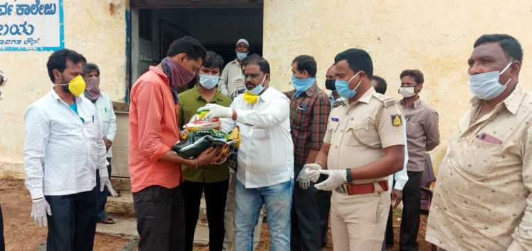 ಬಡಗಿ ಕಾರ್ಮಿಕರಿಗೆ ಪಡಿತರ ವಿತರಣೆ