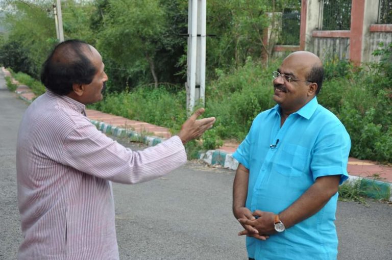 ಕುಂ ವೀ ಕೊಟ್ಟ ‘ರಿಟರ್ನ್ ಗಿಫ್ಟ್’