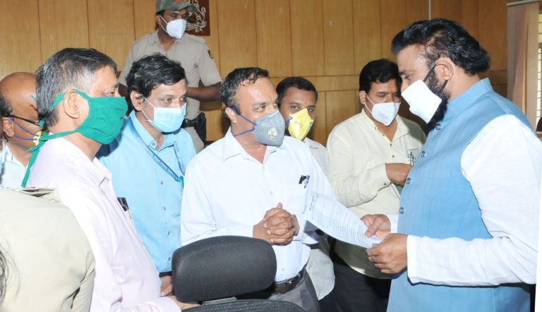 ಕರ್ನಾಟಕದಲ್ಲೂ ಪ್ಲಾಸ್ಮಾ ಥೆರಪಿ ಚಿಕಿತ್ಸೆ: ಸಚಿವ