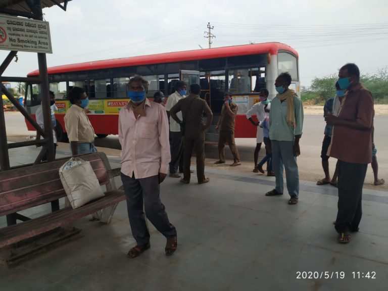 ಮೊದಲ‌‌ ಬಸ್ ಕಂಡು ಕುಣಿದಾಡಿದ ಹುಳಿಯಾರು ಜನ…