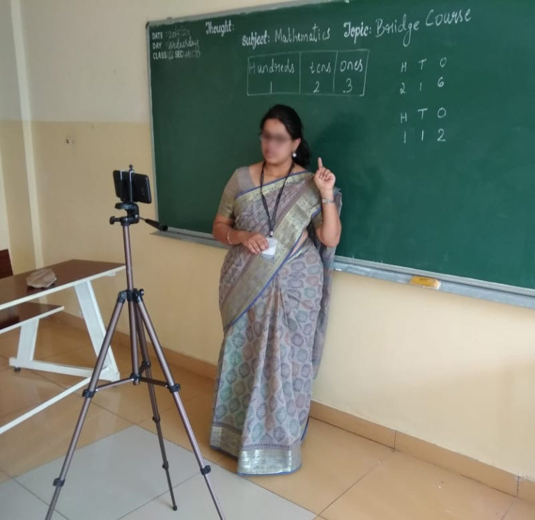 ಶಿಕ್ಷಕಿಯೊಬ್ಬರ ಕಣ್ಣಲ್ಲಿ ಆನ್ ಲೈನ್ ಪಾಠದ‌ ಕಷ್ಟಸುಖ