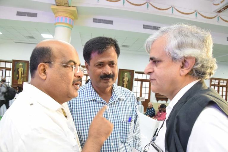 ಐ ಪಿ ಎಲ್ ಭಾರತ v/s ಬಿ ಪಿ ಎಲ್ ಭಾರತ