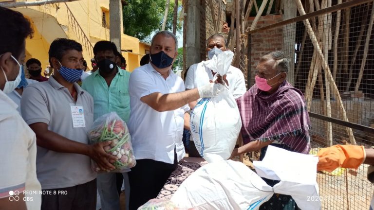 ದೇವಾಂಗರ ಬೀದಿ ಸೀಲ್ಡ್ ಡೌನ್‌‌ ನೆರವು