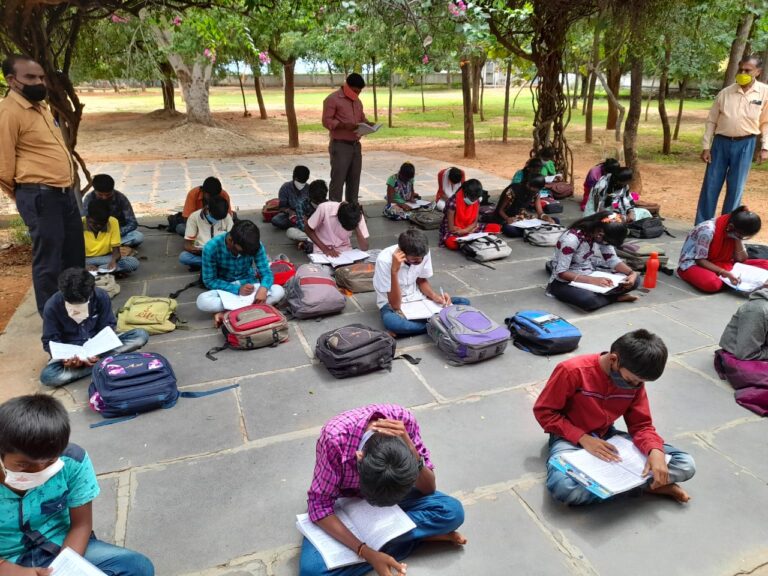 ಕಂದಕ ನಿವಾರಿಸುವ  ವಿದ್ಯಾಗಮ: ಸಚಿವರ ಜತೆ ಕೈ ಜೋಡಿಸೋಣ