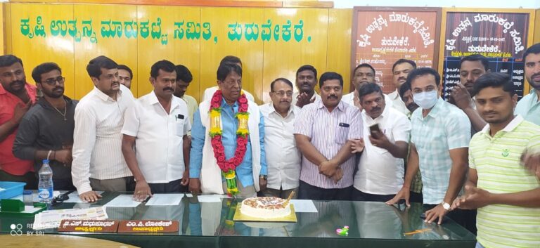 ತುರುವೇಕೆರೆಯಲ್ಲಿ ಕುಮಾರಸ್ವಾಮಿ‌ ಹುಟ್ಟುಹಬ್ಬ ಆಚರಣೆ