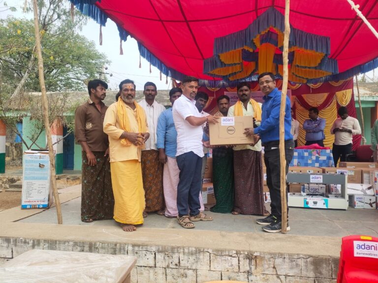 11.86 ಲಕ್ಷ ರೂ ಮೌಲ್ಯದ ಸಲಕರಣೆ ವಿತರಣೆ