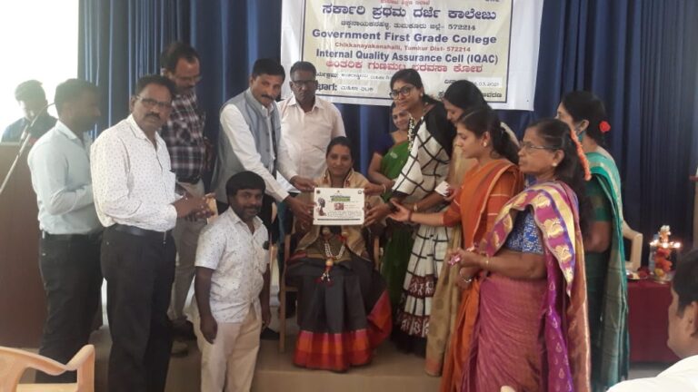 ಚಿಕ್ಕನಾಯಕನಹಳ್ಳಿಯಲ್ಲಿ ಸಾಧಕ ಮಹಿಳೆಯರ ಚಿತ್ರ ಪ್ರದರ್ಶನ