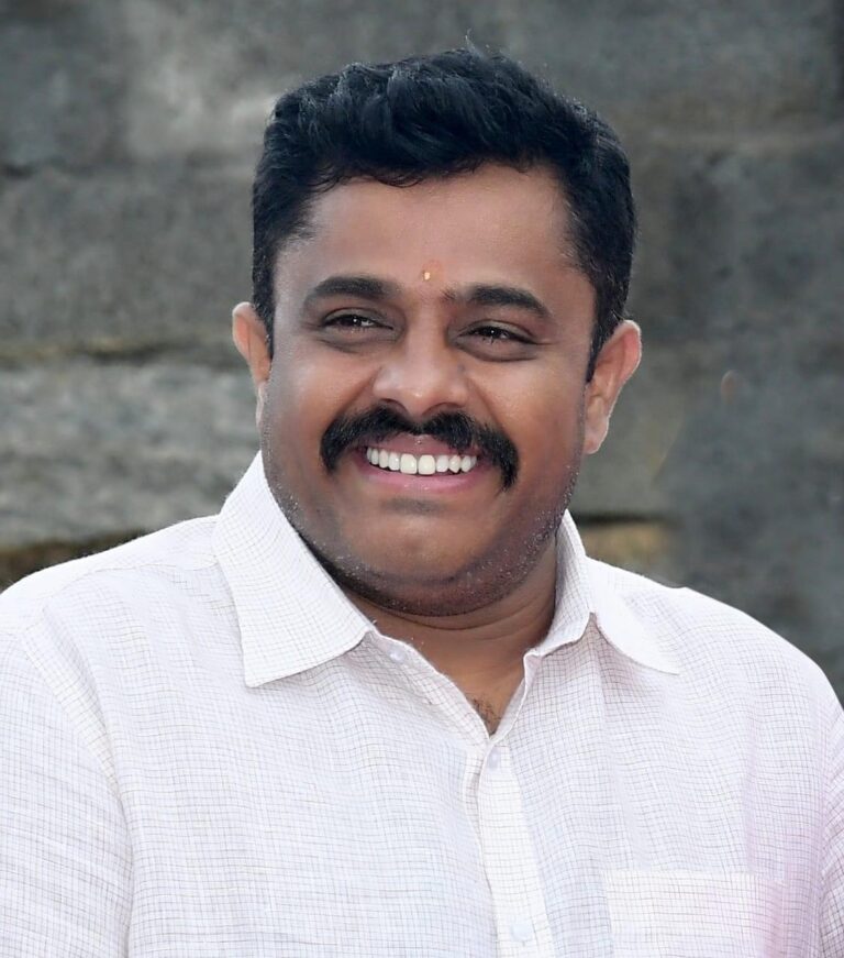 “ಅಂಬ್ಯುಲೆನ್ಸ್ ನಿರ್ವಹಣೆಯಲ್ಲಿ ಸರ್ಕಾರವನ್ನೇ ನಾಚಿಸಿದ ಶಾಸಕ ಡಿ.ಸಿ ಗೌರಿಶಂಕರ್”