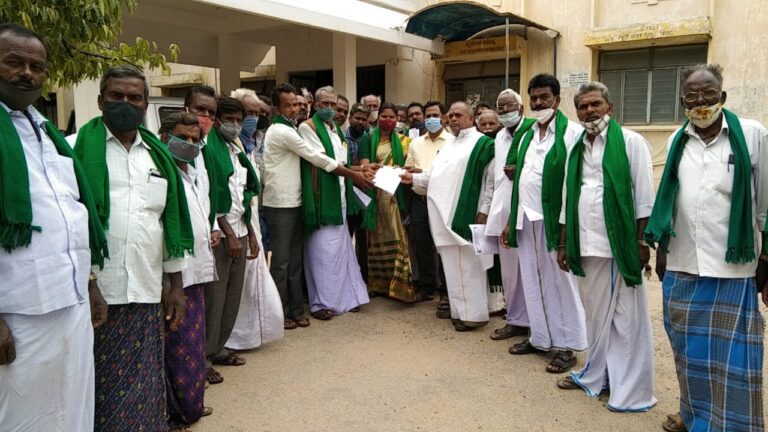 ಬಿಜೆಪಿಯ ಒಕ್ಕೂಟ ಸರ್ಕಾರದ ವಿರುದ್ಧ ಗರಂ‌ ಆದ ಪಾವಗಡ ರೈತರು