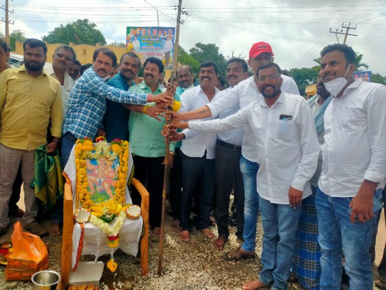 ಒಕ್ಕಲಿಗ ಸಮುದಾಯದ ಶಾಸಕರಿಗೆ ಸಚಿವ ಸ್ಥಾನ ನೀಡದೆ ಕಡೆಗಣಿಸಲಾಗಿದೆ ಎಂದು ತುರುವೇಕೆರೆ ಕ್ಷೇತ್ರದ ಶಾಸಕ ಮಸಾಲೆ ಜಯರಾಮ್ ಬೇಸರ ವ್ಯಕ್ತಪಡಿಸಿದರು