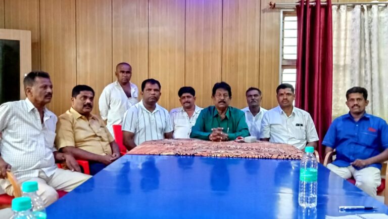 ಗೊಂದಲ ಮೂಡಿಸುತ್ತಿರುವ ಬೆಮೆಲ್ ಕಾಂತರಾಜ್ ಕಚೇರಿ ಉದ್ಘಾಟನೆಗೆ ತೆರಳಬೇಡಿ: ಎಂ.ಟಿ.ಕೃಷ್ಣಪ್ಪ