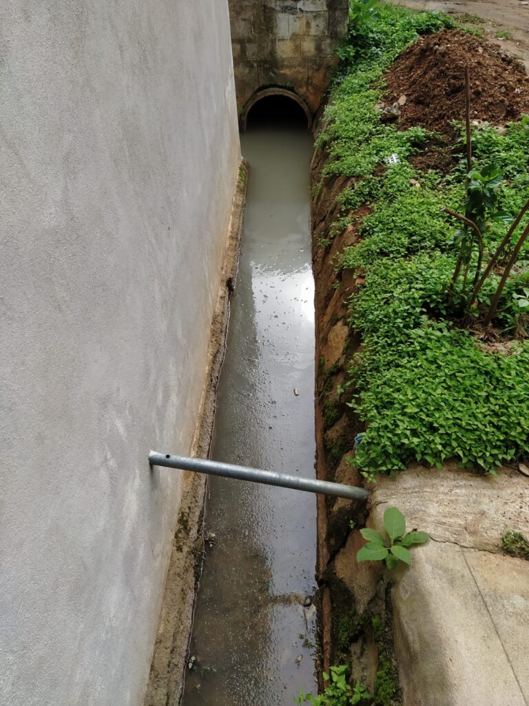 ನೆಲಮಂಗಲ: ಕೊಳೆತು ನಾರುತಿದೆ ಬೆನಕ ಲೇಔಟ್