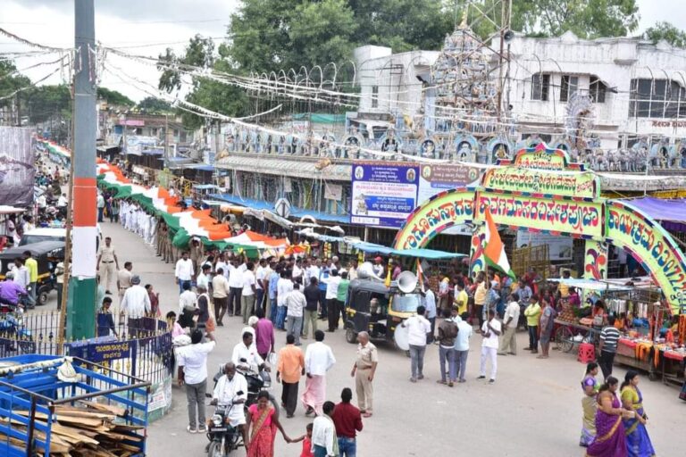 1750 ಅಡಿ ತ್ರಿವರ್ಣ ಧ್ವಜ ಪ್ರದರ್ಶನ