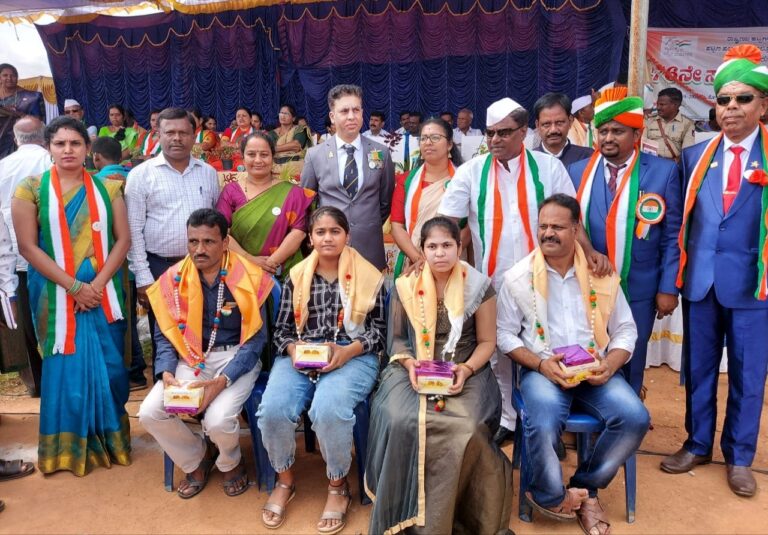 ಸ್ವಾವಲಂಬಿ ಬದುಕು ರೂಢಿಸಿಕೊಳ್ಳುವ ಅಗತ್ಯವಿದೆ : ಎಸ್.ಆರ್.ಶ್ರೀನಿವಾಸ್