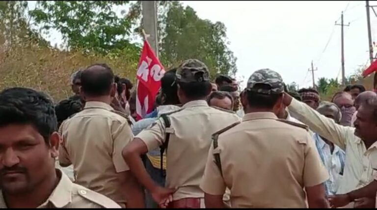 ರೈತರು- ಅರಣ್ಯ ಸಿಬ್ಬಂದಿ ಜಟಾಪಟಿ: ಹಲ್ಲೆ