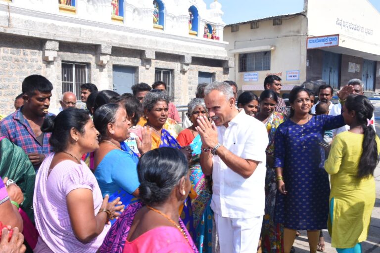 ಗೆಲುವಿನ ನಗೆಬೀರಿದ ಸುರೇಶಗೌಡರು
