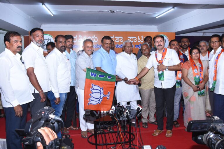 ಇಲ್ಲಿ ಕಾಂಗ್ರೆಸ್, ಜೆಡಿಎಸ್ ಮನೆ ಖಾಲಿ…