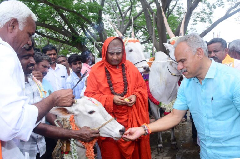 ಧರ್ಮಯುದ್ಧ: ಶ್ರೀಕೃಷ್ಣನ ವಂಶಸ್ಥರ ನೆರವು ಯಾಚಿಸಿದ ಸುರೇಶಗೌಡ