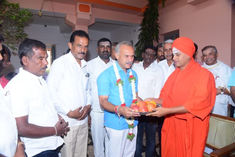 ಗ್ರಾ.ಪಂ.ಗೊಂದು ಮಾದರಿ ಶಾಲೆ: ಸುರೇಶಗೌಡ