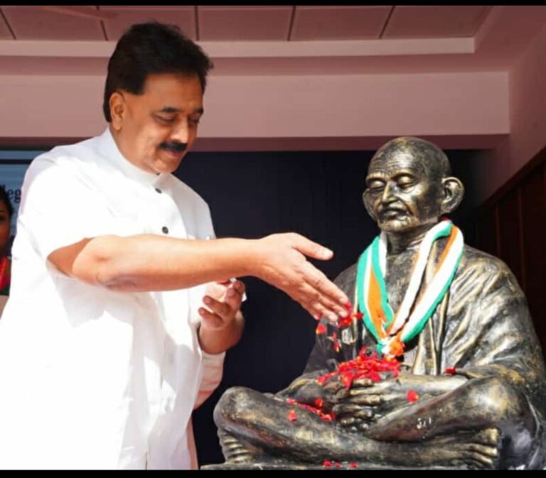 ವಿದ್ಯಾದಾನ ಶ್ರೇಷ್ಠದಾನ: ನಾಡೋಜ ಡಾ ವೂಡೇ ಪಿ ಕೃಷ್ಣ