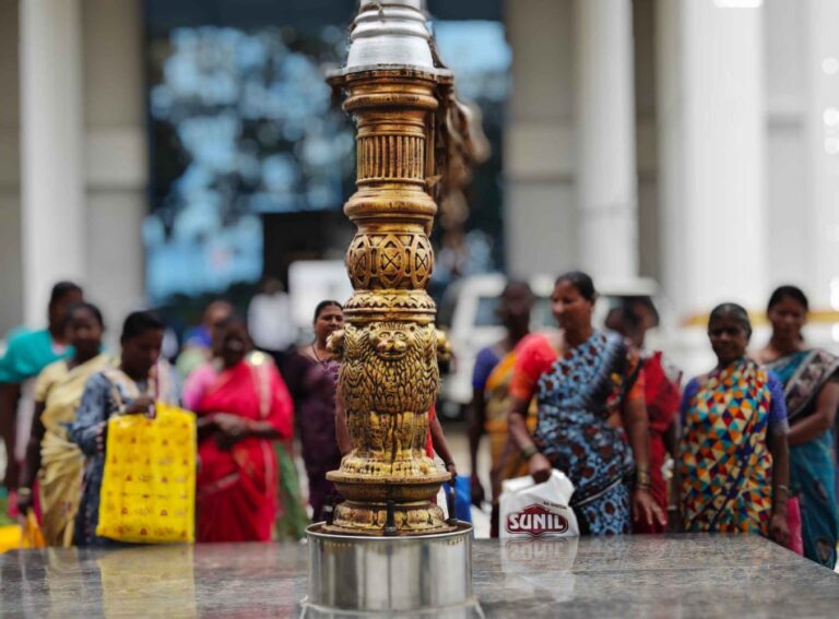 ಬಿಡಾರದ ಅಲೆಮಾರಿಗಳು ವಿಧಾನ ಸೌಧ ಮುಟ್ಟಿದರು!