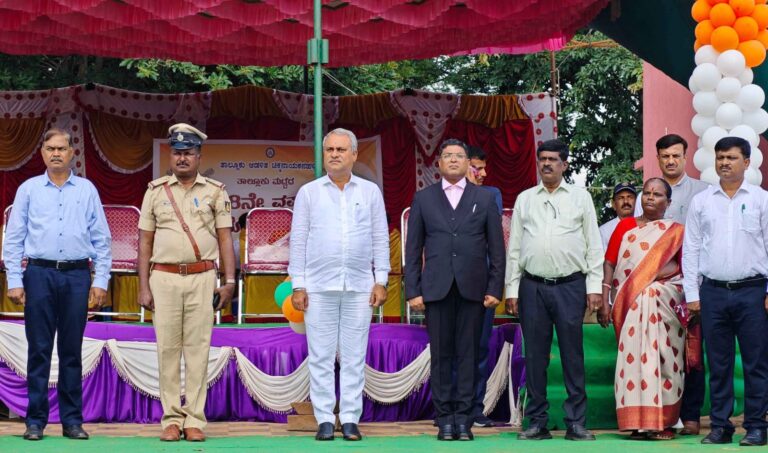 ಗಡಿ ಕಾಯುವ ವೀರಯೋಧರಿಗೆ ಸ್ವಾತಂತ್ರ್ಯ ದಿನ ಅರ್ಪಣೆ : ಶಾಸಕ ಸಿ ಬಿ ಎಸ್