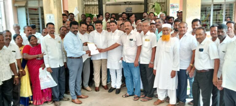 ರಾಜ್ಯಪಾಲರ ನಡೆ: ತುರುವೇಕೆರೆಯಲ್ಲೂ ಕಿಡಿ