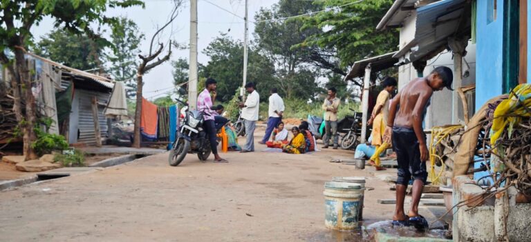 Publicstory ಸುದ್ದಿ ಪರಿಣಾಮ: ಅಲೆಮಾರಿಗಳ ಗಾಂಧಿನಗರದಲ್ಲಿ ಜನಸಂಪರ್ಕ ಸಭೆ